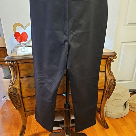 Chico's Zenergy size 2 (12/ Large) Black Boot Cut Legging - Picture 6 of 6